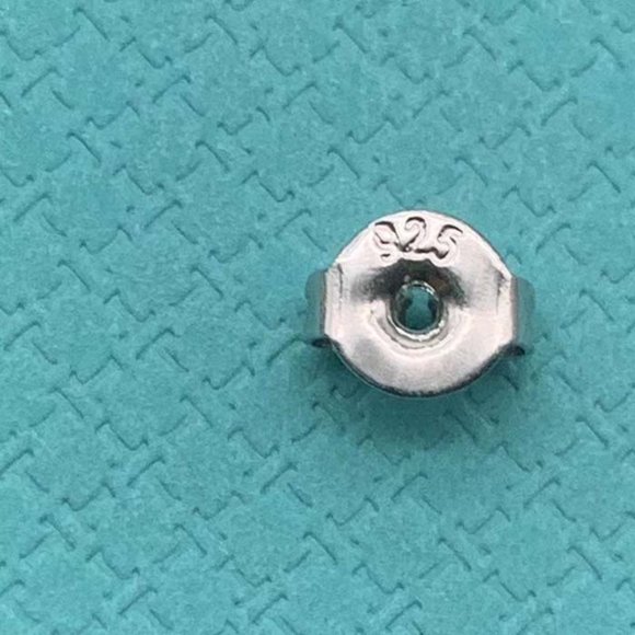 Tiffany 925 sterling silver heart-shaped platinum diamond earrings - Picture 7 of 8